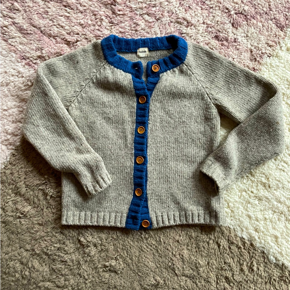 Rare /OG Babaa wool cardigan.

Lovely oatmeal/cobalt colorway.